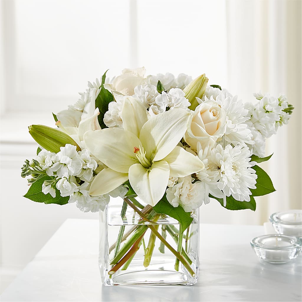 Gentle Breeze Bouquet – Colonial Flower Shop, Madison IN