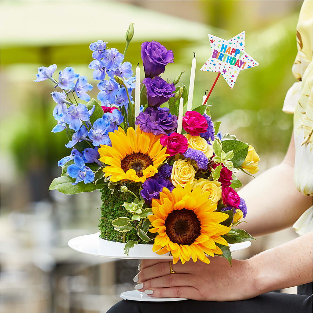Star of the Day Floral Cake – Colonial Flower Shop, Madison IN