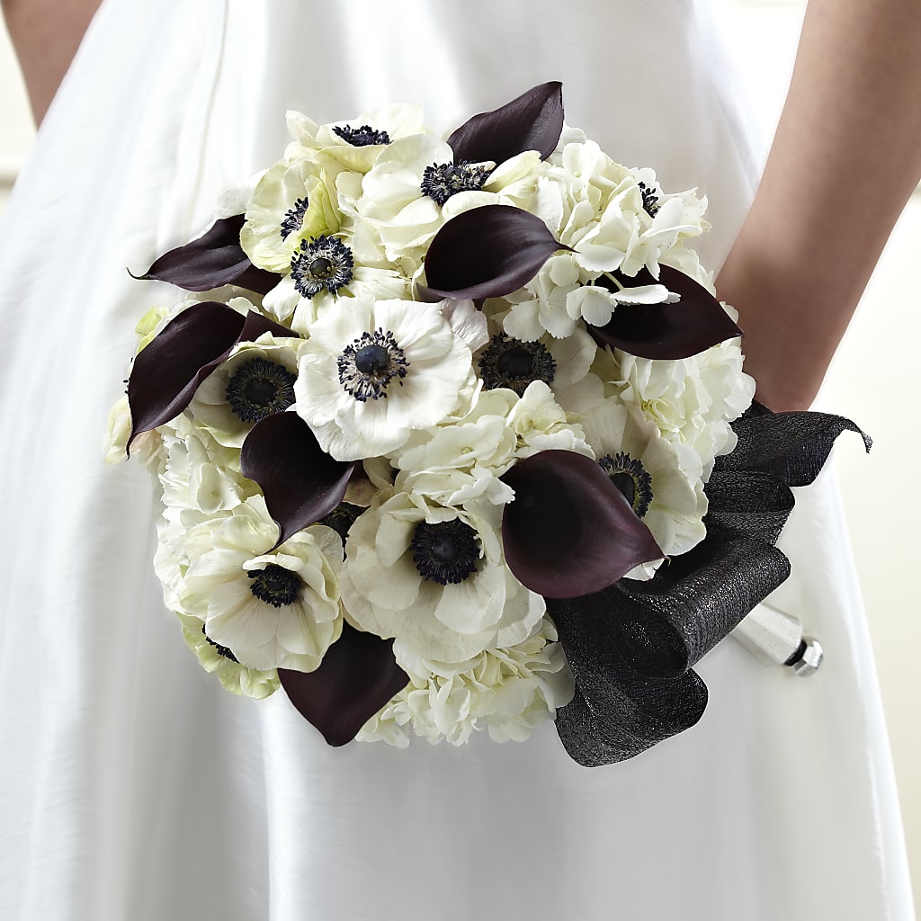 To Have and To Hold Bouquet – Colonial Flower Shop, Madison IN