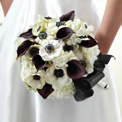 To Have and To Hold Bouquet –  Colonial Flower Shop, Madison IN
